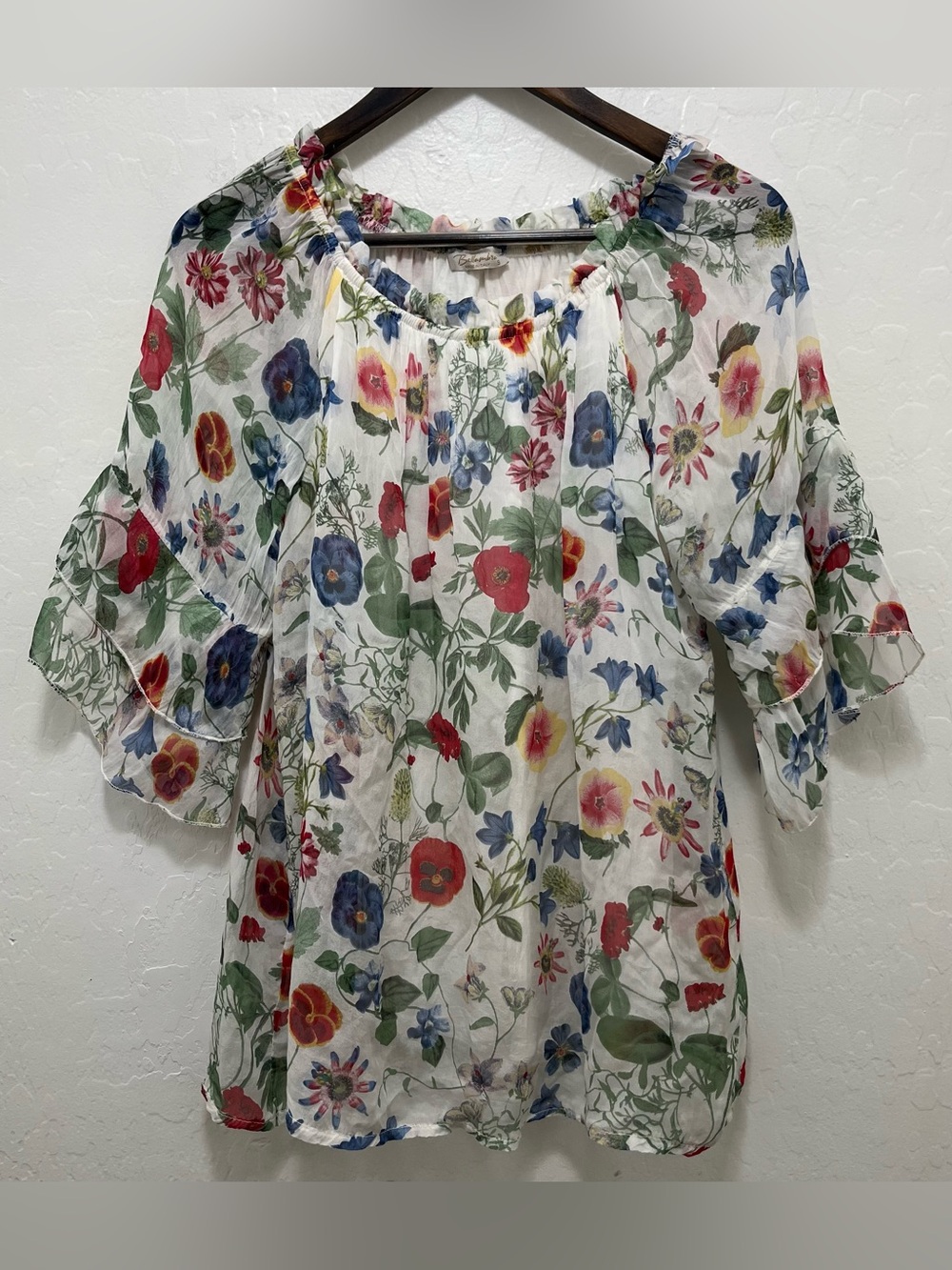 Bellambra Women's Silk Floral Blouse Size S Made in Italy Colorful Flowy